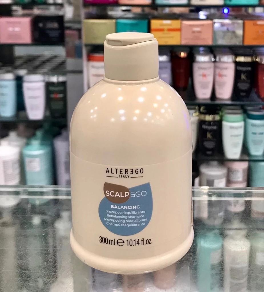 便宜生活館【洗髮精】艾特伊果 ALTEREGO 輕感淨屑平衡露(控油淨屑) 300ml 油性頭皮/頭皮屑專用 全新公司貨 (可超取)